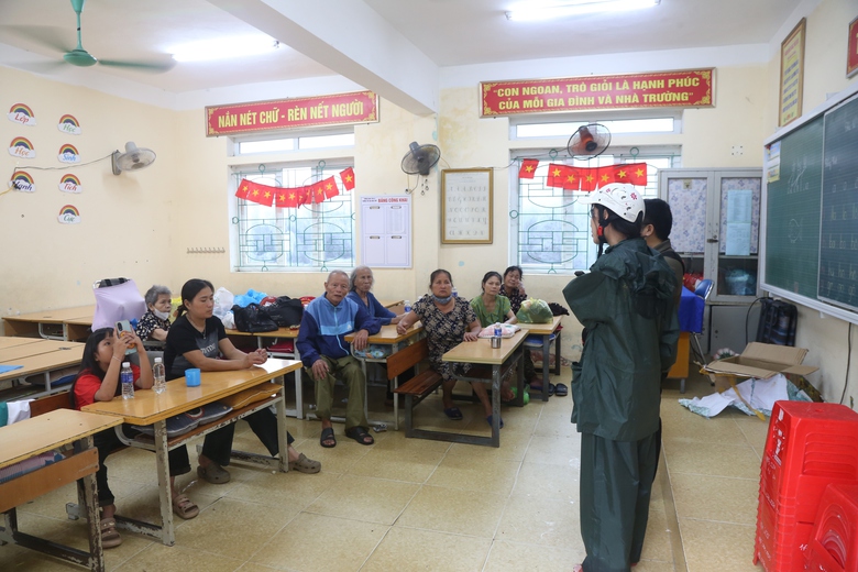 Nhiều tỉnh Bắc Trung Bộ cho học sinh nghỉ học để tr&aacute;nh b&atilde;o số 10- Ảnh 4.