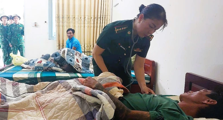 Quảng Trị: 3 người mất t&iacute;ch, nhiều cầu tr&agrave;n ngập s&acirc;u, đường giao th&ocirc;ng bị sạt lở- Ảnh 1.