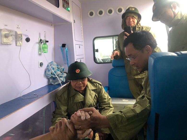 Quảng Trị: Th&ecirc;m thuyền vi&ecirc;n được cứu, đ&atilde; sơ t&aacute;n hơn 1.400 người đến nơi tr&aacute;nh tr&uacute; an to&agrave;n- Ảnh 2.