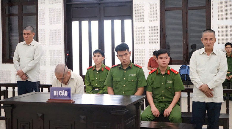 Ch&eacute;m cổ đ&ocirc;ng để gi&agrave;nh quyền khai th&aacute;c c&aacute;t, nh&oacute;m giang hồ lĩnh &aacute;n- Ảnh 1.