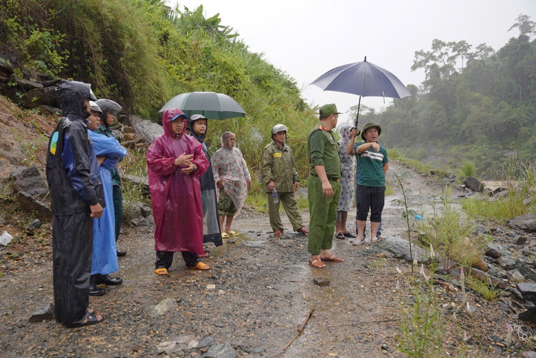 Đ&agrave; Nẵng: T&igrave;m thấy thi thể nam thanh ni&ecirc;n bị nước cuốn tr&ocirc;i khi bơi qua s&ocirc;ng về nh&agrave;- Ảnh 2.