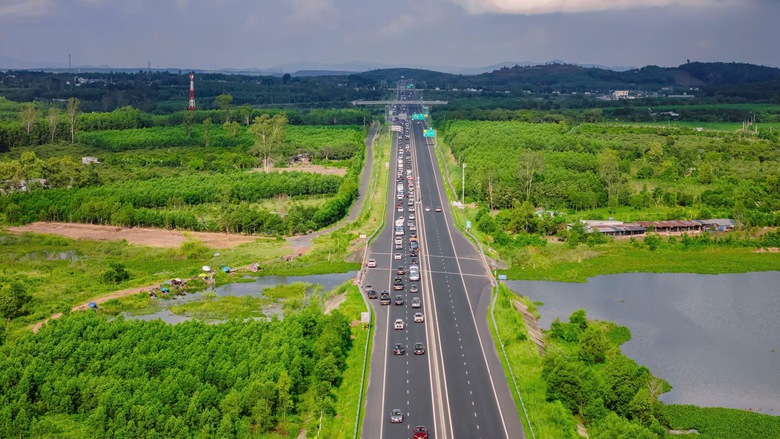 Đồng Nai: S&acirc;n bay Long Th&agrave;nh v&agrave; h&agrave;nh lang s&ocirc;ng l&agrave; động lực tăng trưởng mới- Ảnh 10.