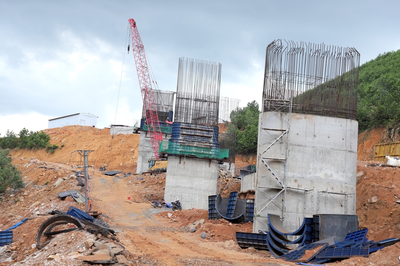 Những nhịp cầu đầu ti&ecirc;n nối mạch cao tốc Kh&aacute;nh H&ograve;a - Bu&ocirc;n Ma Thuột- Ảnh 3.