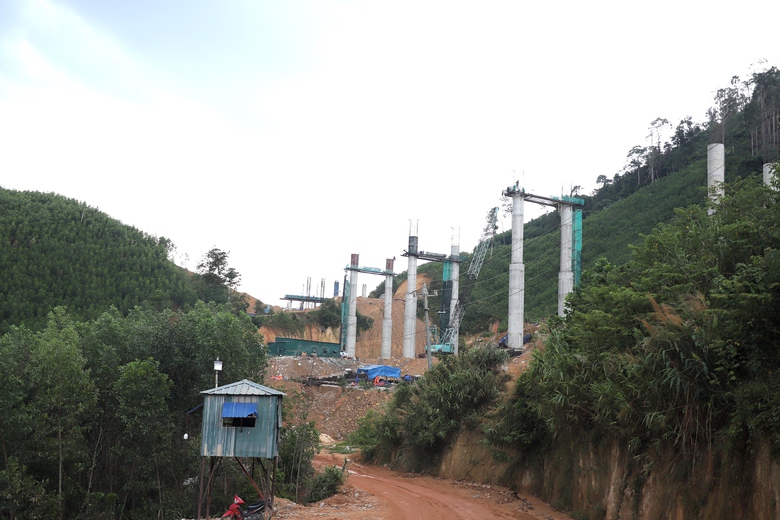 Những nhịp cầu đầu ti&ecirc;n nối mạch cao tốc Kh&aacute;nh H&ograve;a - Bu&ocirc;n Ma Thuột- Ảnh 5.