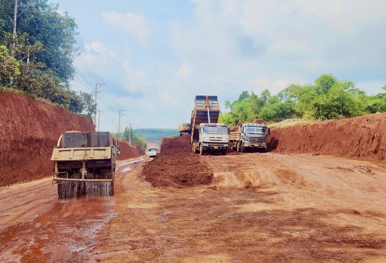 Đồng Nai đẩy nhanh thi công đường tỉnh 753, diện mạo tuyến kết nối dần hình thành- Ảnh 7. Đồng Nai đẩy nhanh thi công đường tỉnh 753, diện mạo tuyến kết nối dần hình thành- Ảnh 7.
