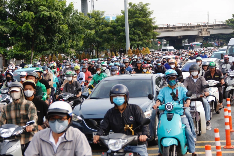 TP.HCM đề xuất xây dựng quy chuẩn cho việc hoán cải xe máy điện- Ảnh 1. TP.HCM đề xuất xây dựng quy chuẩn cho việc hoán cải xe máy điện- Ảnh 1.