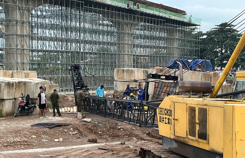 TP.HCM: Tai nạn nghiêm trọng tại công trường Vành đai 3, hai người thương vong- Ảnh 1. TP.HCM: Tai nạn nghiêm trọng tại công trường Vành đai 3, hai người thương vong- Ảnh 1.