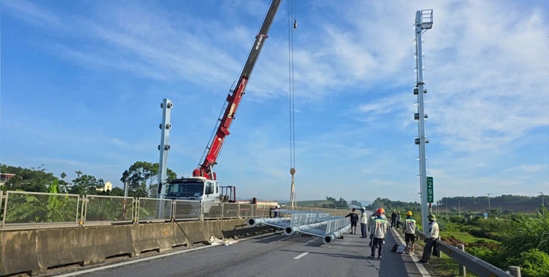 Điều chỉnh thời gian phân luồng giao thông tạm trên cao tốc Mai Sơn - QL45- Ảnh 1. Điều chỉnh thời gian phân luồng giao thông tạm trên cao tốc Mai Sơn - QL45- Ảnh 1.