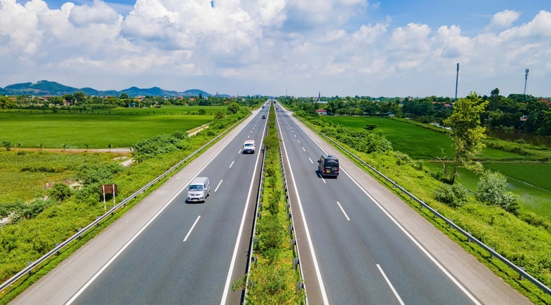 Đề xuất ho&agrave;n th&agrave;nh đầu tư mở rộng cao tốc Cầu Giẽ - Ninh B&igrave;nh l&ecirc;n 6 l&agrave;n xe trong năm 2027- Ảnh 1.