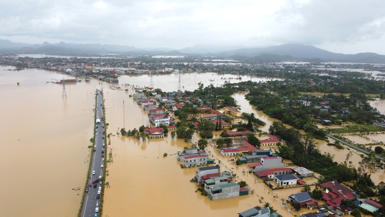 Rốn lũ N&ocirc;ng Cống oằn m&igrave;nh sau mưa lớn, nước v&acirc;y tứ bề- Ảnh 1.