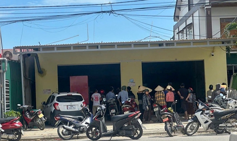 Nghệ An: Hai cha con tử vong nghi ngạt kh&iacute; từ m&aacute;y ph&aacute;t điện trong nh&agrave;- Ảnh 1.