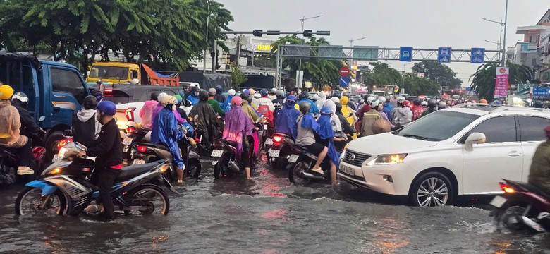 Cần Thơ vẫn loay hoay giải ph&aacute;p chống kẹt xe- Ảnh 2.