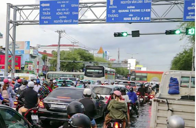 Cần Thơ vẫn loay hoay giải ph&aacute;p chống kẹt xe- Ảnh 1.