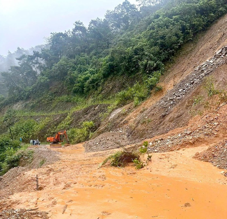 Tuy&ecirc;n Quang: Lũ qu&eacute;t bất ngờ, 4 người trong gia đ&igrave;nh tại x&atilde; Lũng C&uacute; mất t&iacute;ch- Ảnh 2.