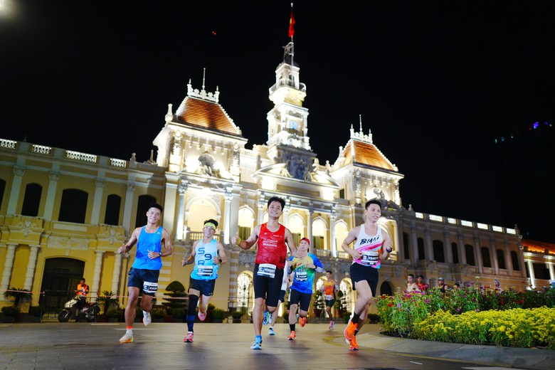 Giải Marathon quốc tế Th&agrave;nh phố Hồ Ch&iacute; Minh Techcombank m&ugrave;a 8: &ldquo;V&igrave; một Việt Nam vượt trội"- Ảnh 2.