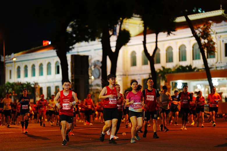 Giải Marathon quốc tế Th&agrave;nh phố Hồ Ch&iacute; Minh Techcombank m&ugrave;a 8: &ldquo;V&igrave; một Việt Nam vượt trội"- Ảnh 4.