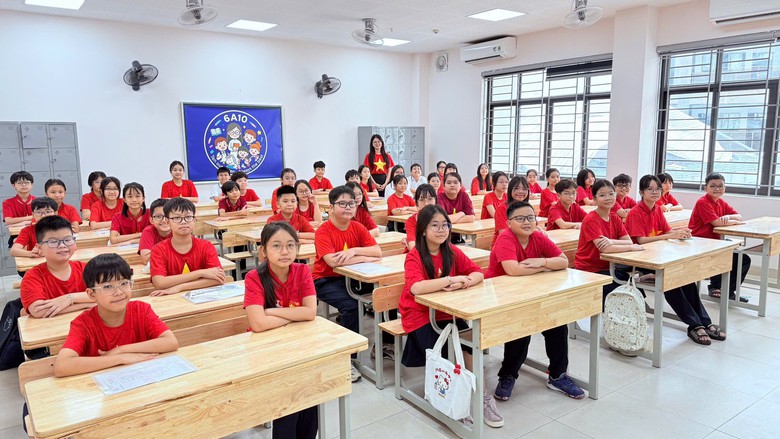 Chủ tịch nước Lương Cường b&agrave;y tỏ niềm tin học sinh, sinh vi&ecirc;n sẽ nu&ocirc;i dưỡng kh&aacute;t vọng lớn- Ảnh 1.