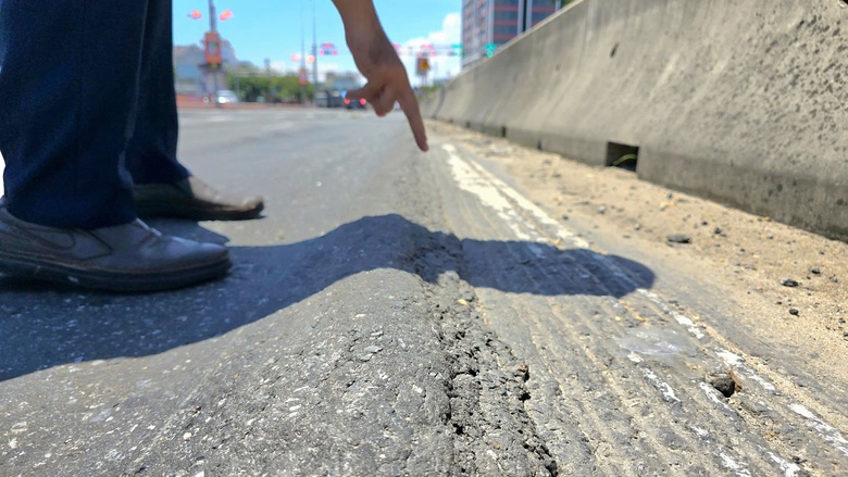 QL14B dẫn vào cảng Tiên Sa xuống cấp nghiêm trọng, gây mất an toàn giao thông- Ảnh 3. QL14B dẫn vào cảng Tiên Sa xuống cấp nghiêm trọng, gây mất an toàn giao thông- Ảnh 3.