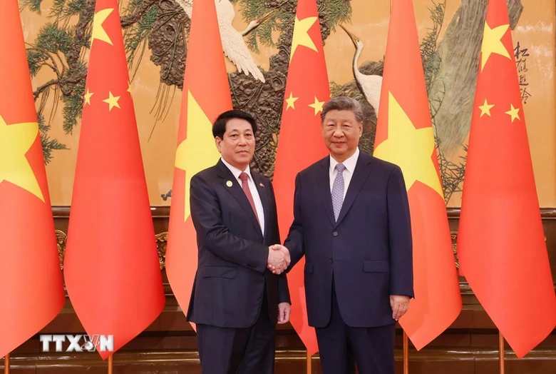 Tổng Bí thư, Chủ tịch Tập Cận Bình đề nghị Việt - Trung sớm họp Ủy ban hợp tác đường sắt- Ảnh 1. Tổng Bí thư, Chủ tịch Tập Cận Bình đề nghị Việt - Trung sớm họp Ủy ban hợp tác đường sắt- Ảnh 1.