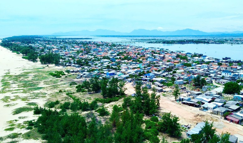 Huế: Vì sao cầu vượt biển dài nhất miền Trung trễ hạn thông xe?- Ảnh 12. Huế: Vì sao cầu vượt biển dài nhất miền Trung trễ hạn thông xe?- Ảnh 12.