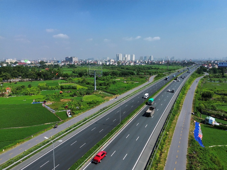 H&agrave; Nội: Đề xuất ph&acirc;n l&agrave;n, ph&acirc;n luồng đại lộ Thăng Long v&agrave; đường V&otilde; Nguy&ecirc;n Gi&aacute;p- Ảnh 2.