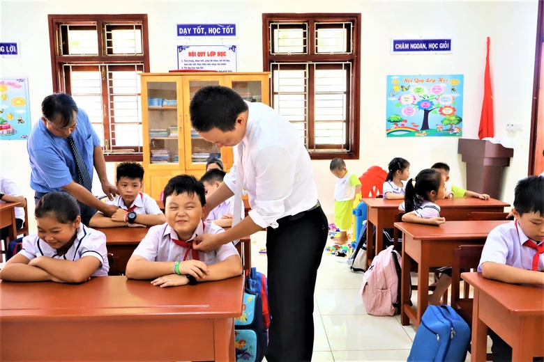 Rộn r&agrave;ng, vui tươi lễ khai giảng năm học mới tr&ecirc;n quần đảo Trường Sa- Ảnh 10.