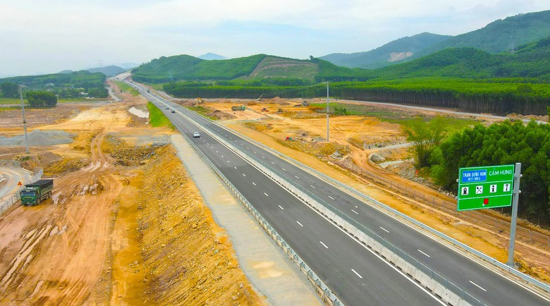 Lựa chọn xong nhà đầu tư 20 trạm dừng nghỉ trên cao tốc - Ảnh 1. Lựa chọn xong nhà đầu tư 20 trạm dừng nghỉ trên cao tốc - Ảnh 1.