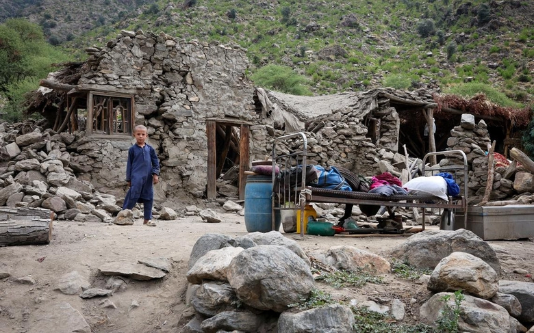 Afghanistan: Ba trận động đất trong v&ograve;ng 5 ng&agrave;y cướp đi sinh mạng của hơn 2.200 người