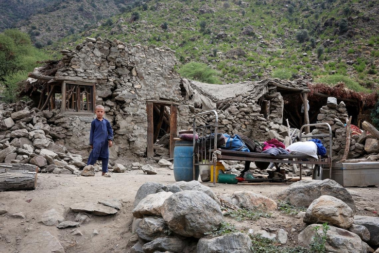 Afghanistan: Ba trận động đất trong v&ograve;ng 5 ng&agrave;y cướp đi sinh mạng của hơn 2.200 người- Ảnh 1.