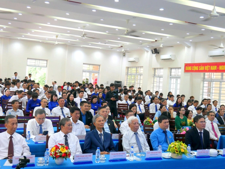 Trường Đại học X&acirc;y dựng Miền Trung đ&oacute;n gần 1.000 t&acirc;n sinh vi&ecirc;n v&agrave;o năm học mới- Ảnh 1.
