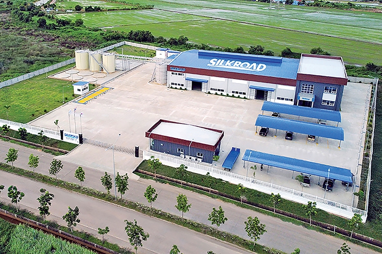 Tặng học bổng cho sinh vi&ecirc;n -  SILKROAD lan tỏa gi&aacute; trị nh&acirc;n văn- Ảnh 4.