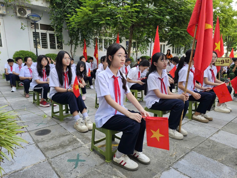 Hơn 2,3 triệu học sinh Hà Nội náo nức đón năm học mới đặc biệt- Ảnh 17. Hơn 2,3 triệu học sinh Hà Nội náo nức đón năm học mới đặc biệt- Ảnh 17.