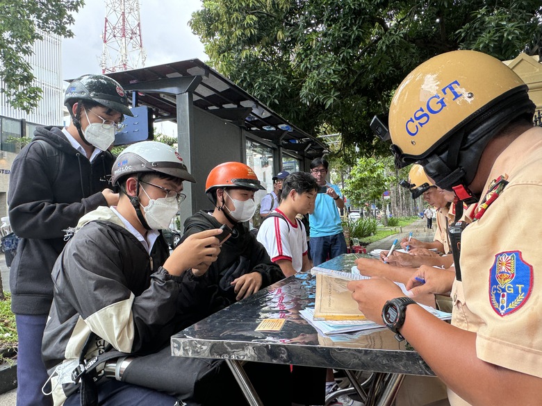TP.HCM: Nhiều trường học đ&oacute;n Hu&acirc;n chương Lao động trong lễ khai giảng năm học mới- Ảnh 6.