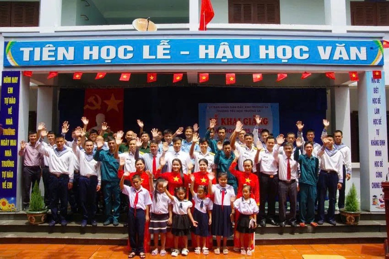 Rộn r&agrave;ng, vui tươi lễ khai giảng năm học mới tr&ecirc;n quần đảo Trường Sa- Ảnh 11.