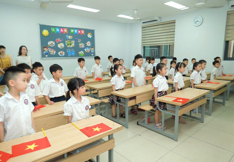 Hơn 2,3 triệu học sinh Hà Nội náo nức đón năm học mới đặc biệt- Ảnh 11. Hơn 2,3 triệu học sinh Hà Nội náo nức đón năm học mới đặc biệt- Ảnh 11.