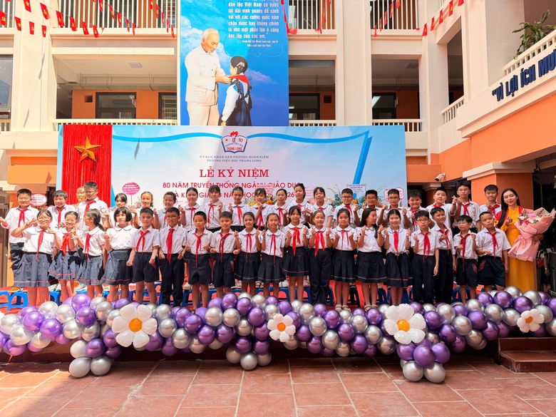 Hơn 2,3 triệu học sinh Hà Nội náo nức đón năm học mới đặc biệt- Ảnh 3. Hơn 2,3 triệu học sinh Hà Nội náo nức đón năm học mới đặc biệt- Ảnh 3.