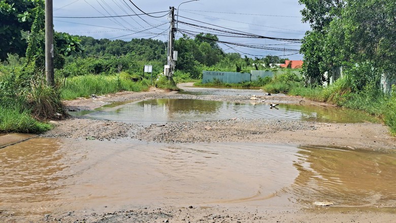 B&eacute; g&aacute;i 10 tuổi tử vong v&igrave; rơi xuống hố s&acirc;u c&ocirc;ng tr&igrave;nh ở Ph&uacute; Quốc- Ảnh 1.