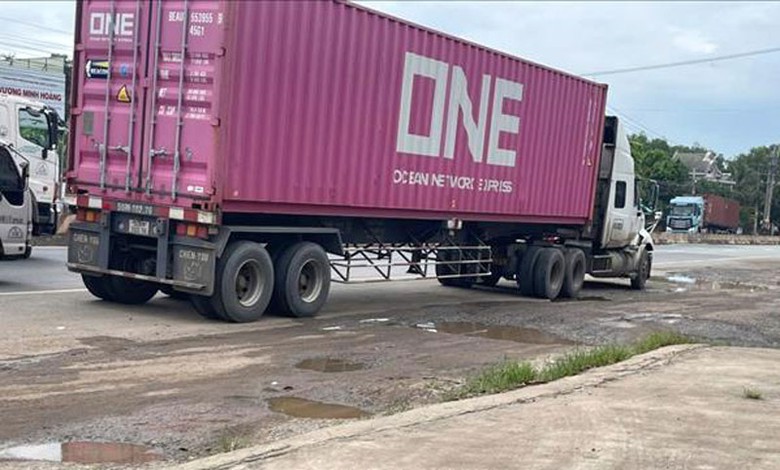 Hiện trường vụ tai nạn - Ảnh: TTXVN. Hiện trường vụ tai nạn - Ảnh: TTXVN.