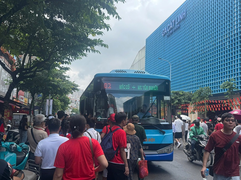 Transerco vận hành hơn 34.600 lượt xe, phục vụ an toàn 672 nghìn lượt khách dịp Quốc khánh- Ảnh 1. Transerco vận hành hơn 34.600 lượt xe, phục vụ an toàn 672 nghìn lượt khách dịp Quốc khánh- Ảnh 1.