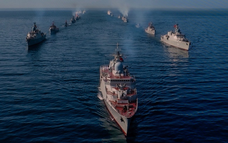 Bộ trưởng Bộ Quốc ph&ograve;ng n&oacute;i về bi&ecirc;n đội t&agrave;u chiến, t&agrave;u ngầm lần đầu diễu binh tr&ecirc;n biển- Ảnh 4.