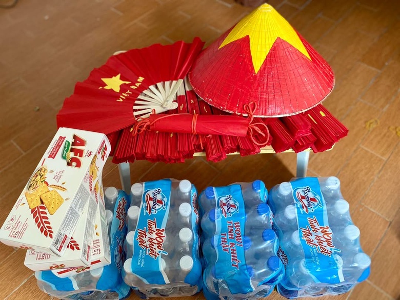 Sắc &aacute;o đỏ sao v&agrave;ng từ A80 l&ecirc;n với trung thu bản l&agrave;ng nơi rẻo cao- Ảnh 3.