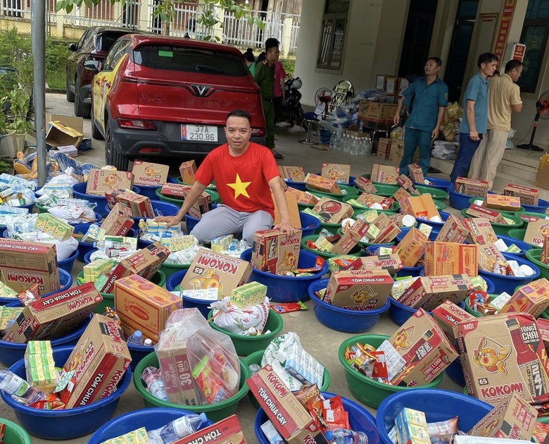 Sắc &aacute;o đỏ sao v&agrave;ng từ A80 l&ecirc;n với trung thu bản l&agrave;ng nơi rẻo cao- Ảnh 4.