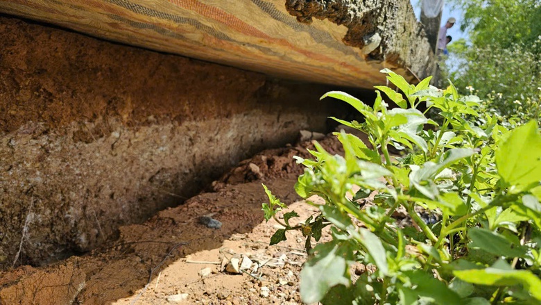 Huế: Bờ s&ocirc;ng Bồ sạt lở ăn s&acirc;u v&agrave;o tuyến đường b&ecirc; t&ocirc;ng, người d&acirc;n thấp thỏm lo sợ- Ảnh 13.