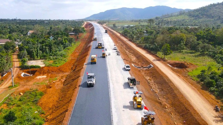 Dự &aacute;n cao tốc Kh&aacute;nh H&ograve;a - Bu&ocirc;n Ma Thuột đang được thi c&ocirc;ng thế n&agrave;o?- Ảnh 1.