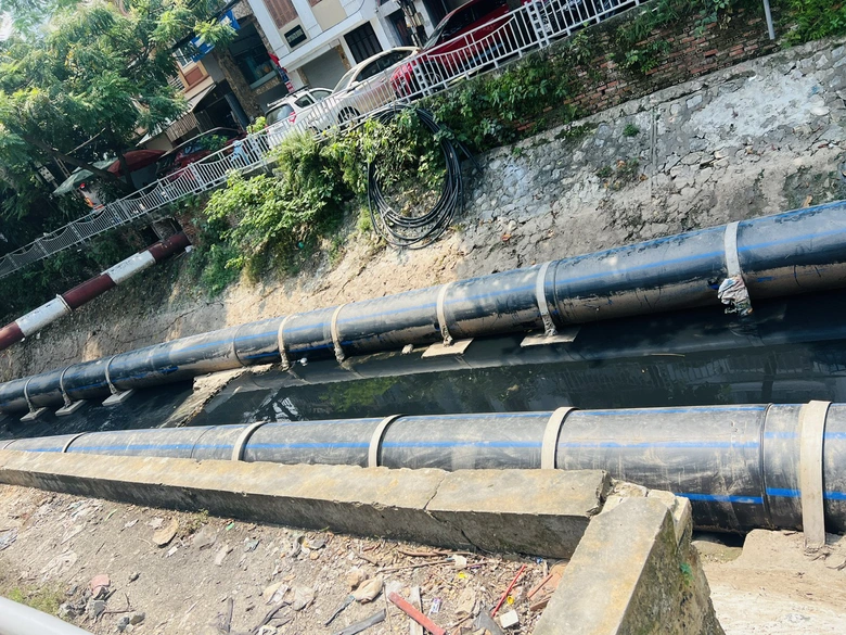 Ho&agrave;n tất lắp đặt ống dẫn nước từ hồ T&acirc;y, s&ocirc;ng T&ocirc; Lịch chờ ng&agrave;y "hồi sinh"- Ảnh 10.