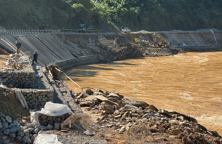 Nghệ An: Cần cơ chế đặc thù để sớm khôi phục hạ tầng giao thông bị hư hại sau bão- Ảnh 1. Nghệ An: Cần cơ chế đặc thù để sớm khôi phục hạ tầng giao thông bị hư hại sau bão- Ảnh 1.