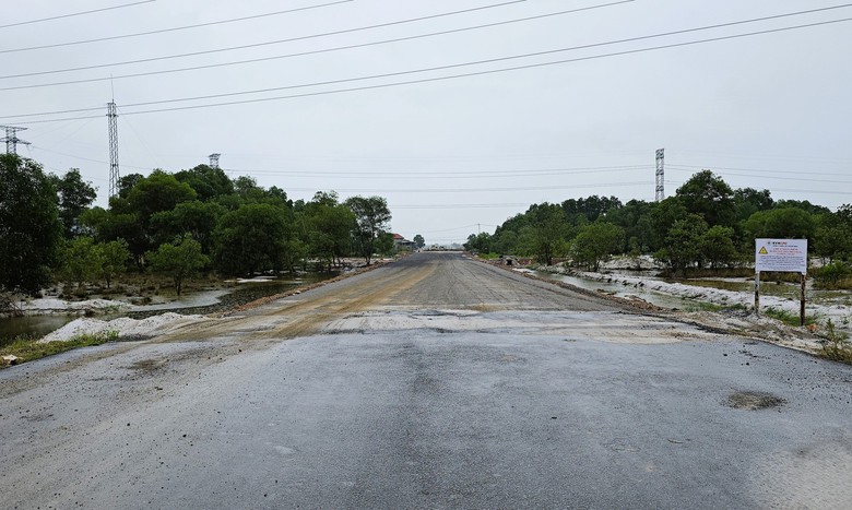 Gỡ vướng mặt bằng, ho&agrave;n th&agrave;nh dự &aacute;n quốc lộ 12A đoạn tr&aacute;nh Ba Đồn trong năm 2025- Ảnh 11.