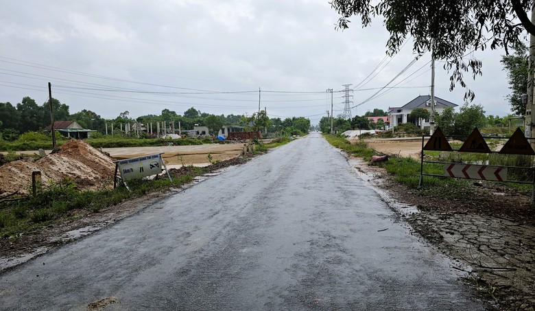 Gỡ vướng mặt bằng, ho&agrave;n th&agrave;nh dự &aacute;n quốc lộ 12A đoạn tr&aacute;nh Ba Đồn trong năm 2025- Ảnh 14.