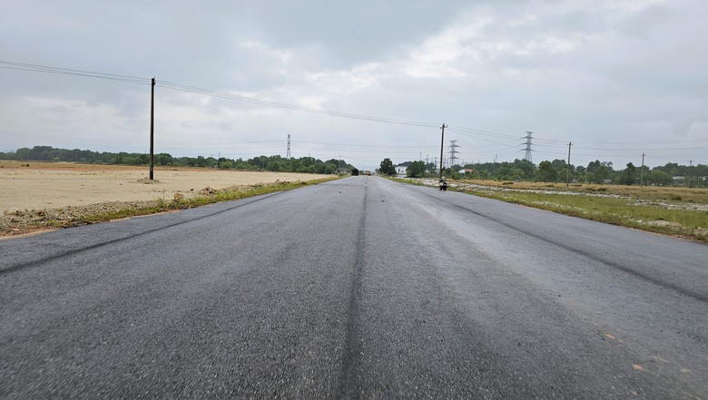 Gỡ vướng mặt bằng, ho&agrave;n th&agrave;nh dự &aacute;n quốc lộ 12A đoạn tr&aacute;nh Ba Đồn trong năm 2025- Ảnh 7.