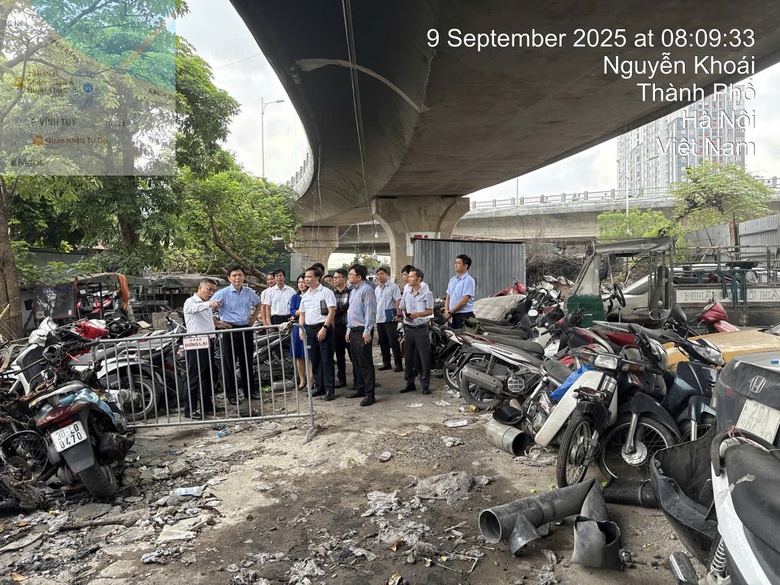 Sau vụ ch&aacute;y dưới gầm cầu Vĩnh Tuy, 3/4 b&atilde;i xe bị "x&oacute;a sổ"- Ảnh 28.